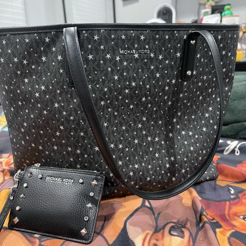MK Star tote with mini wristlet